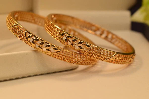 Stylish Gold Plated Bangle Set For Girls/Women